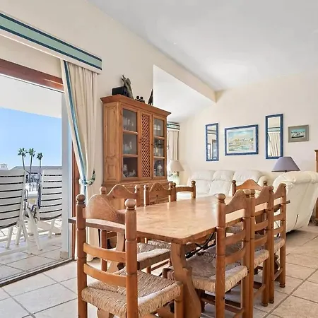 In The Heart Of The Port Of Cabopino Apartment