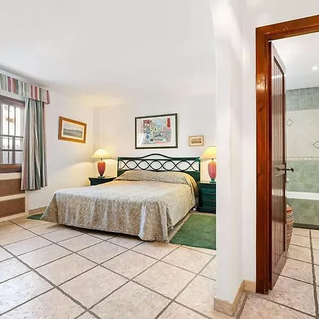 In The Heart Of The Port Of Cabopino Apartment Marbella