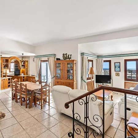 Apartment In The Heart Of The Port Of Cabopino Marbella